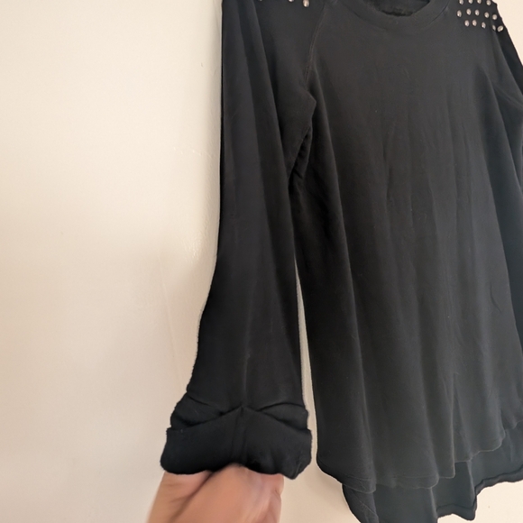 🛍️4 For $15🛍️Black Boxy 3/4 Sleeve Embellished Sweatshirt - Picture 3 of 11